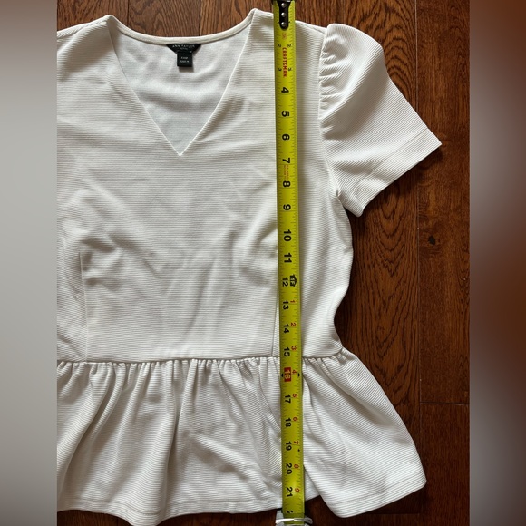 Ann Taylor Puff Sleeve Peplum Top - Picture 6 of 7